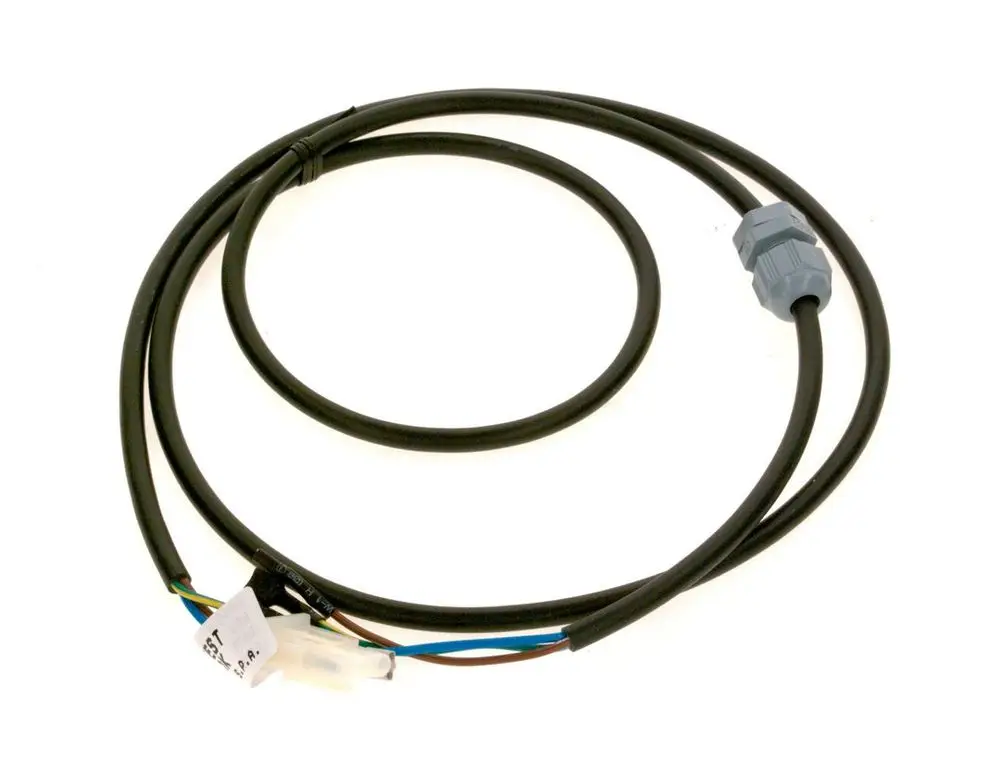 Gekrümmtes Kabel mit mehreren Drähten, ausgestattet mit Steckverbindern. Das Produkt stammt von Bosch und dient zur Verbindung von elektrischen Komponenten.